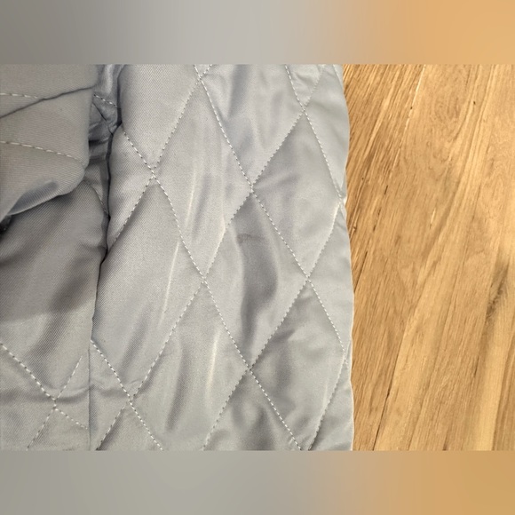 Authentic Burberry Quilted Jacket - Size XS - Picture 8 of 8